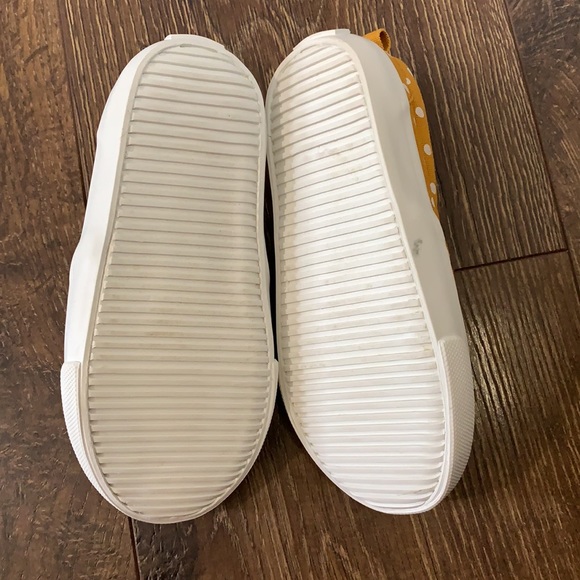Old Navy slip-ons toddler size 8 mustard/yellow - Picture 8 of 8